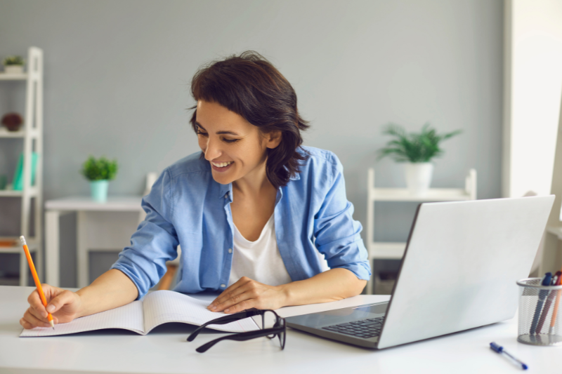 CRM AI Meeting Recording and Conversation Intelligence Sales call being recorded and summarized automatically by CRM AI with action items captured in real time